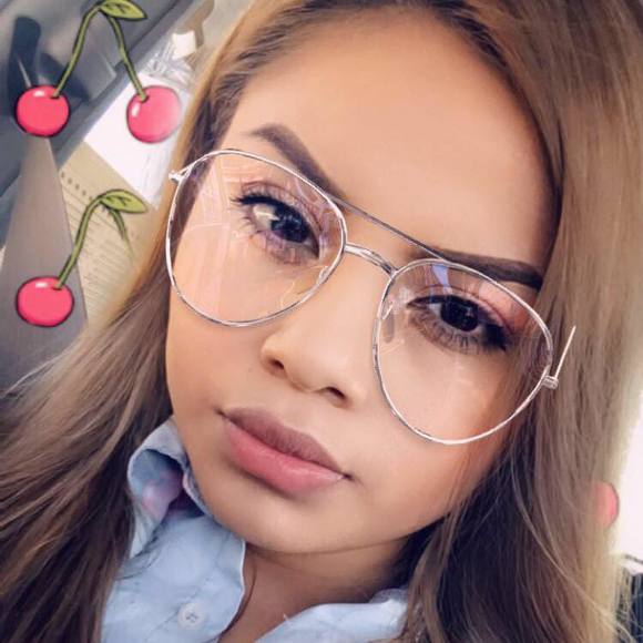 Meet your Posher, Mariela - Picture 1 of 1